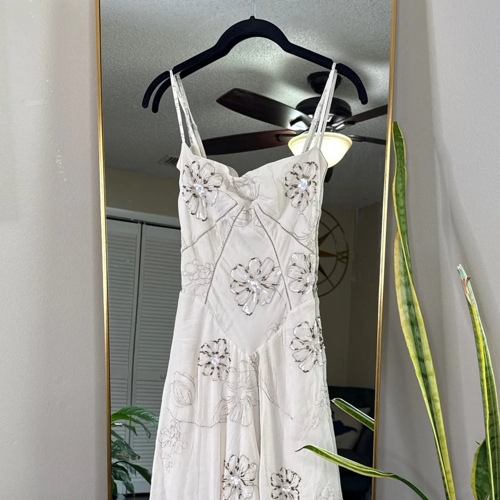 HOUSE OF CB 'Seren' Vanilla Embroidered Hand Beaded Floral Maxi Dress NWOT - Picture 6 of 12